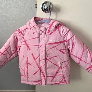 Columbia girls jacket never used, but does not have tags. 4T